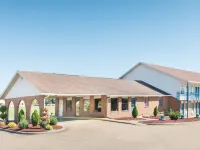 Cactus Inn and Suites Hotels in Wright County