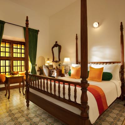 Deluxe Classic Queen Room Forte Kochi Promo Code