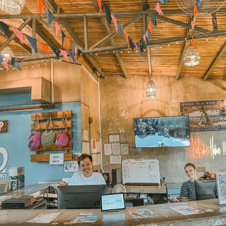 Outpost Hostel - Coron - Adults Only