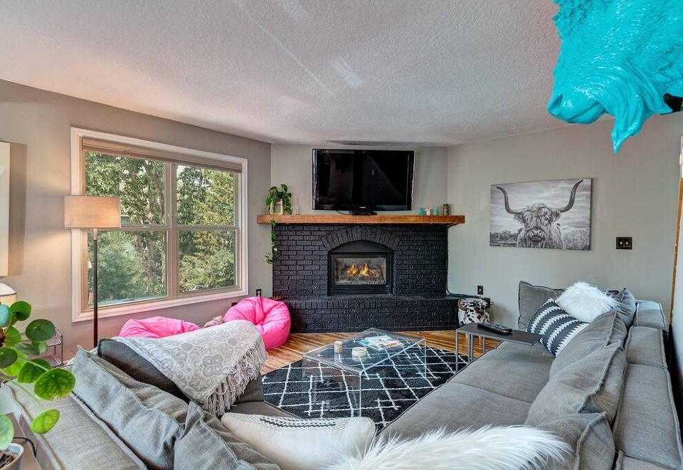 奢华热水浴缸和宽敞生活区-迷人维多利亚休闲屋