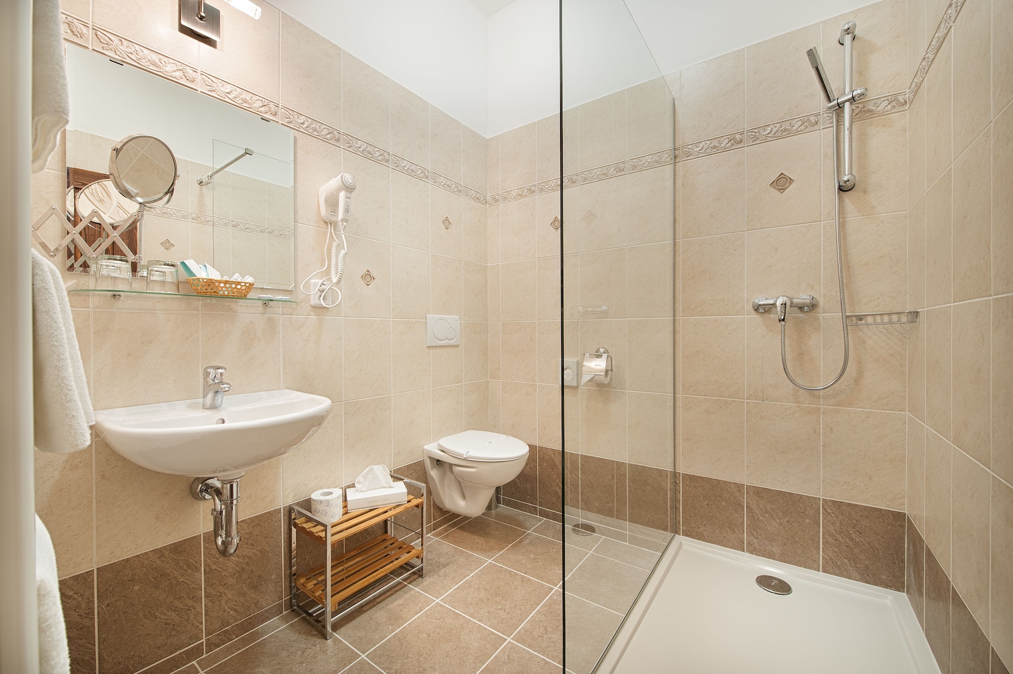 华丽双床房， 微波炉， 行政层