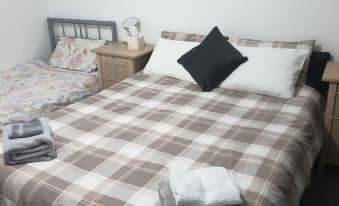 Homestay in Walsall - Housity