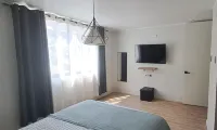 Modern and Spacious with A/C 住宿飯店