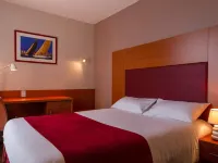 The Originals City, Hôtel le Sextant, Toulouse Sud Hotels in Labege