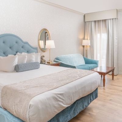 Standard King Room With Sofa Bed Fulton Steamboat Inn Promo Code