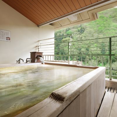 ロイヤル和洋式スイート(浴室) ホテル華の湯　30種類の湯船が人気の宿 クーポン