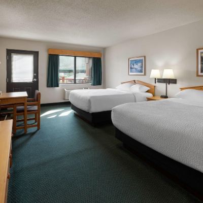 2 Queen Beds, Deluxe Room, Non-Smoking AmeriVu Inn & Suites Promo Code