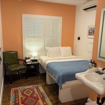 Standard Queen Room-Accessible The Cabot Lodge Promo Code