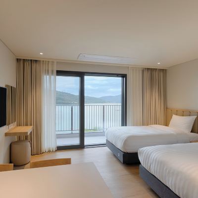 [Tasty Morning Pkg]Family(Kitchen/Lake View/1Double,2Singles) - Breakfast Buffet for 2 Included 소노벨 경주(구 대명리조트 경주) 쿠폰
