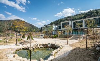 Yeongwol Golden Pine Pension