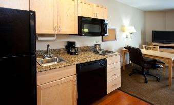 Candlewood Suites FT Myers I-75