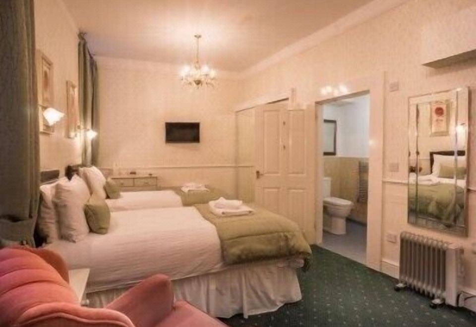 底楼超级特大床或双床房2