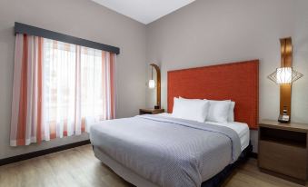 La Quinta Inn & Suites by Wyndham Augusta Fort Eisenhower - Housity