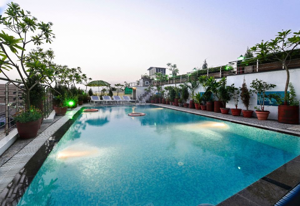 Agra Hotel Location Analysis