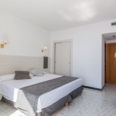 Family Triple Room Hotel Amic Horizonte Promo Code