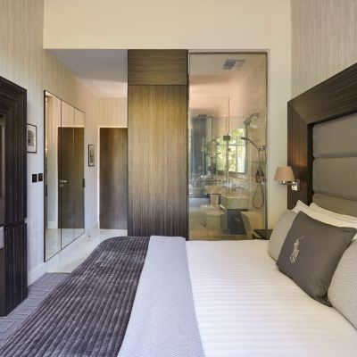 Standard Double Room, 1 King Bed Eccleston Square Hotel Promo Code