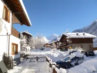 Santa San Hotels in 