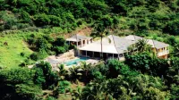 The Carib House 5 Bedrooms and Pool Close to Beach Hotels in 
