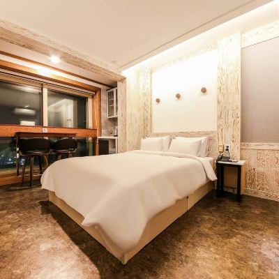 Double Room, Ocean View (B-High Floor) 호텔탑스빌 쿠폰