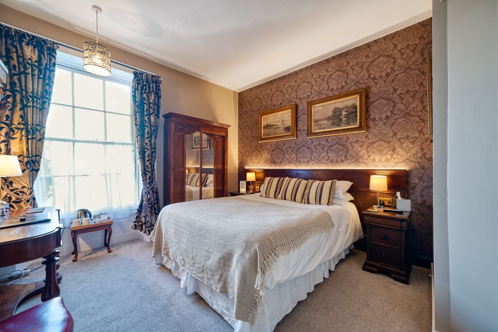 标准双人间 - 带连接浴室