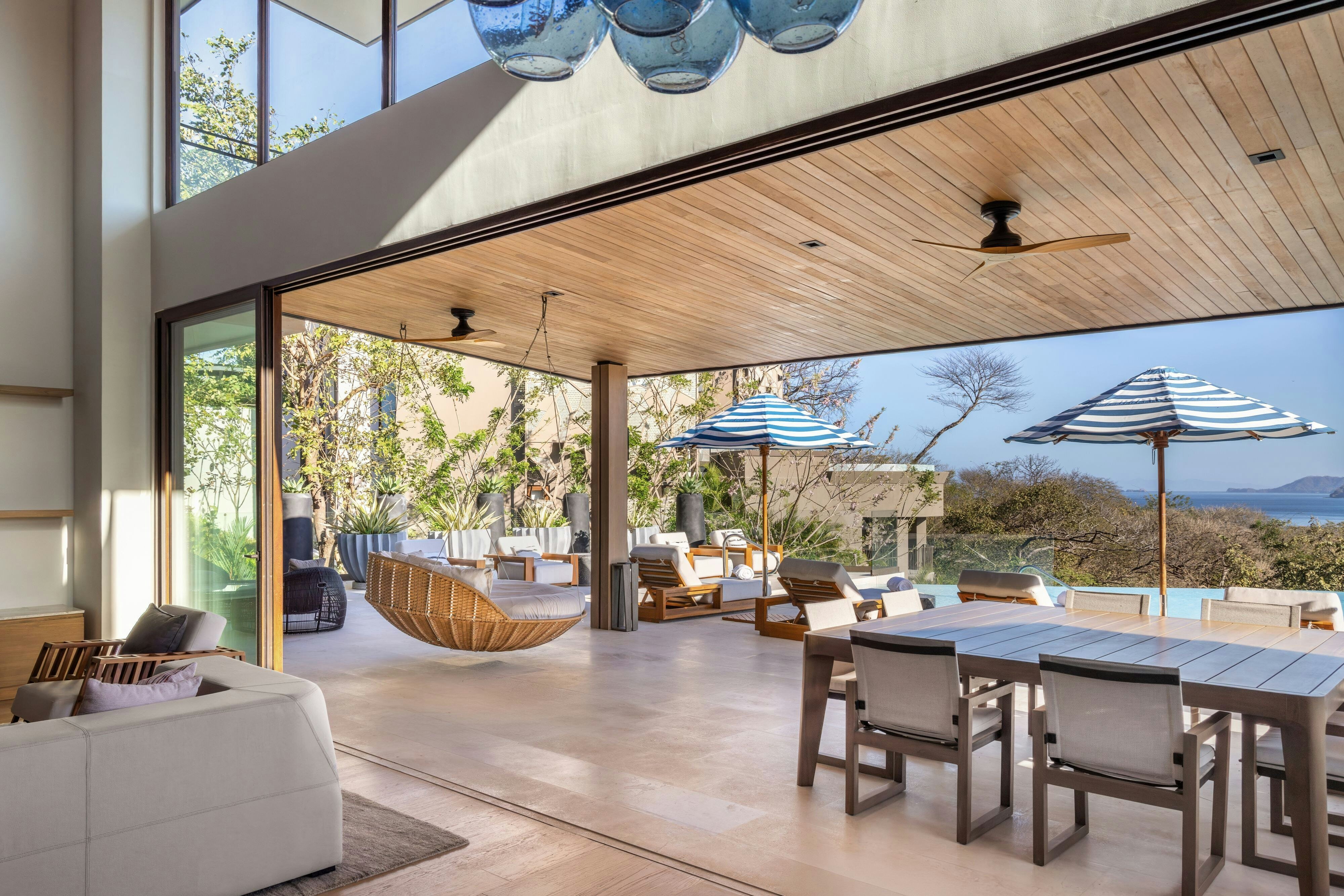 四臥室公寓，海景，私人泳池