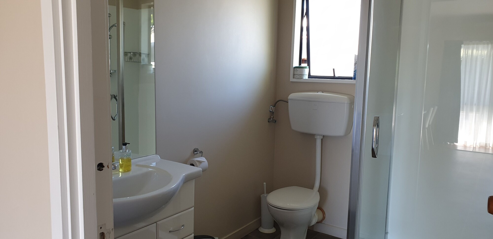 Commodore Motor Lodge一卧室公寓