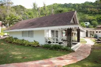 Blue Waters Inn Hotel a 