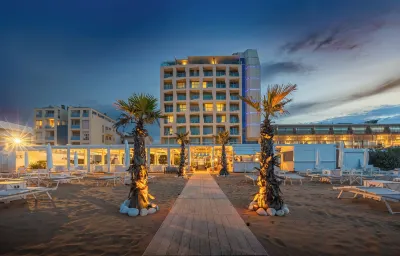 Excelsior Hotel, Spa & Lido Отели в г. 