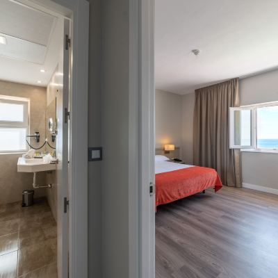 Quadruple Room-A Pato Rojo Promo Code