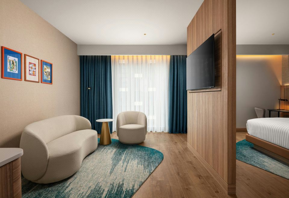 城景豪华特大床房