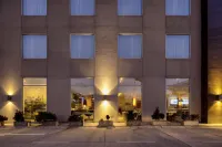 WYNDHAM SANTIAGO AIRPORT Hotéis em 