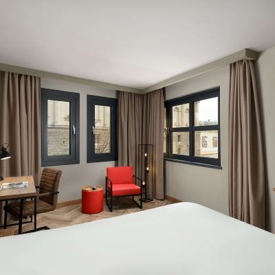 Sweet Double Room Ibis Budapest Heroes Square Promo Code
