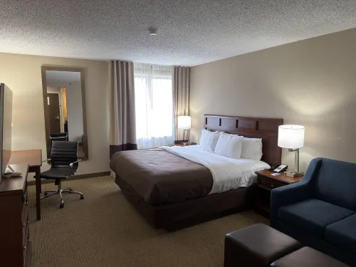Wingate by Wyndham Utica