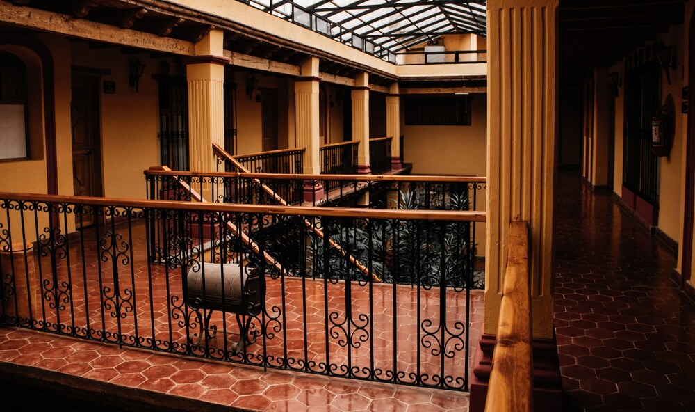 标准房， 2 张双人床