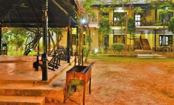 Sauraha Holiday Home - Housity