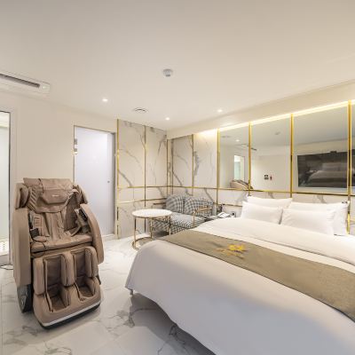 Suite-High Specification 1Pc (Massage Chair, 2-Person SPA Bathtub) Wolgot Avenue S 쿠폰