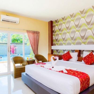 Deluxe Double Room with Pool Access