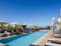 Eleven Boutique Suites Hotels in Stavromenos