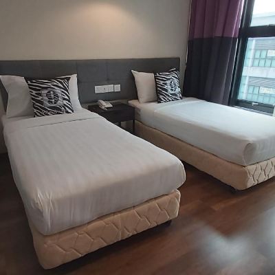 Bilik Kembar Kupon 9 Square Hotel - Subang Jaya