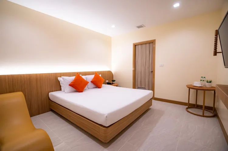 ห้องดีลักซ์ เตียงใหญ่ 1 เตียง