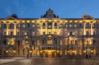 Grand Hotel Vilnius, Curio Collection by Hilton のホテル