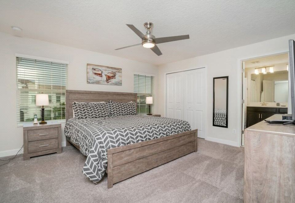 1566Plunker TownhouseFour-Bedroom Townhouse