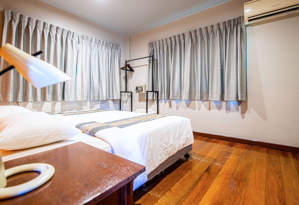 基础双人或双床房