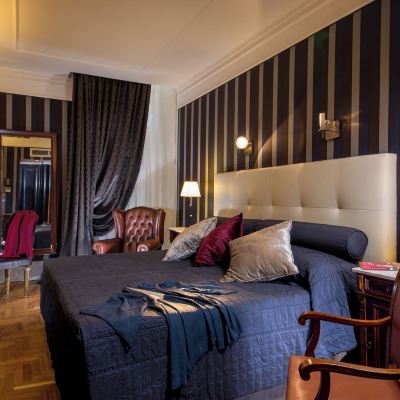 Deluxe Double Room-Annex Building The Inn at The Spanish Steps Promo Code