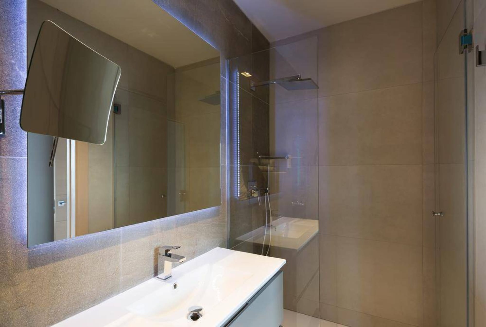 独家公寓， 3 间卧室， 城市景观