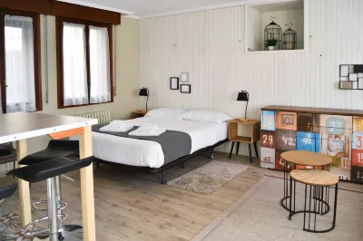 Tres Puentes Anguiano Apartamentos y Hostal Các khách sạn ở 