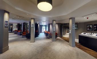 Village Hotel Swindon - Housity