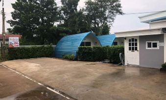 Inboxhome Resort - Housity