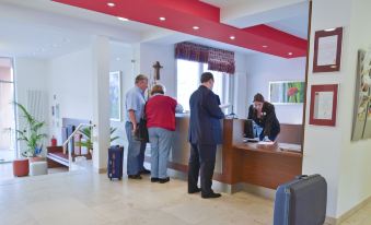 Hotel Klostergarten - Housity