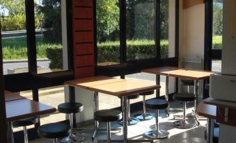 Ibis Budget Orléans Nord Saran - Housity